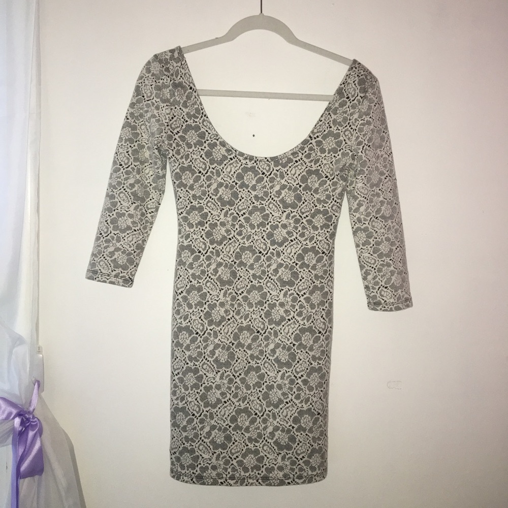 Lace bodycon dress